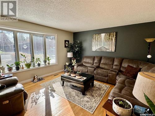 64 Clarewood Crescent, Yorkton, SK - Indoor Photo Showing Living Room