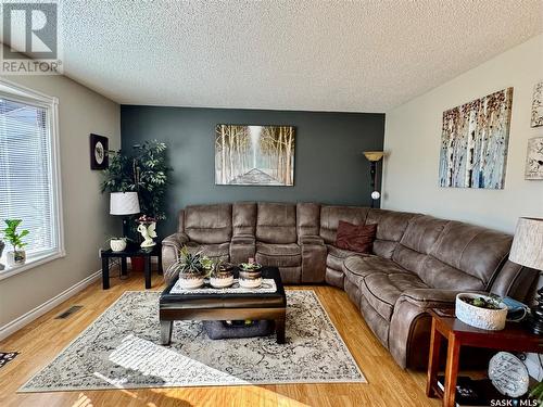 64 Clarewood Crescent, Yorkton, SK - Indoor Photo Showing Living Room