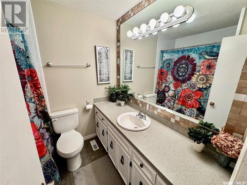 64 Clarewood Crescent, Yorkton, SK - Indoor Photo Showing Bathroom