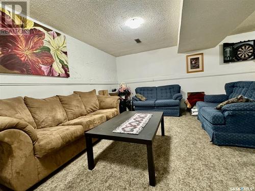 64 Clarewood Crescent, Yorkton, SK - Indoor Photo Showing Living Room