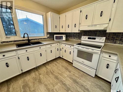 64 Clarewood Crescent, Yorkton, SK - Indoor Photo Showing Kitchen With Double Sink