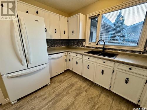 64 Clarewood Crescent, Yorkton, SK - Indoor Photo Showing Kitchen With Double Sink