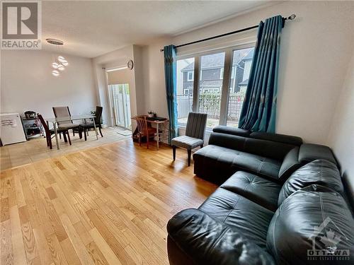 2484 River Mist Road, Ottawa, ON - Indoor Photo Showing Living Room