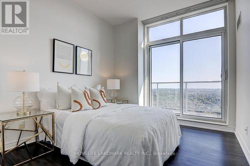 Uph 05 - 60 Town Centre Court, Toronto, ON - Indoor Photo Showing Bedroom