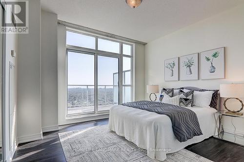 Uph 05 - 60 Town Centre Court, Toronto, ON - Indoor Photo Showing Bedroom