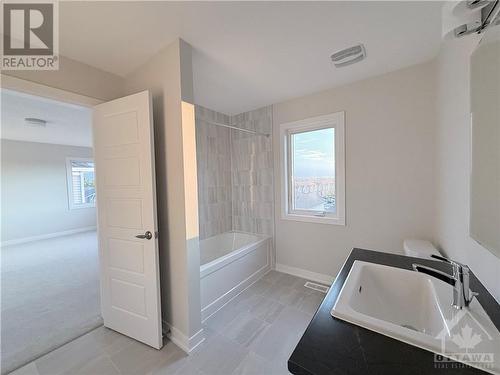 359 Falsetto Street, Ottawa, ON - Indoor Photo Showing Bathroom