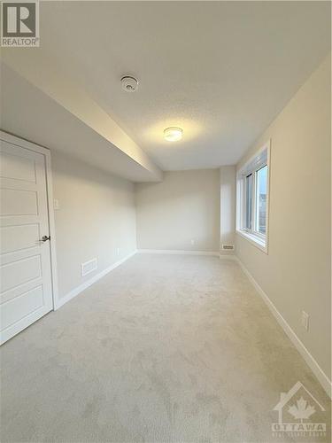 359 Falsetto Street, Ottawa, ON - Indoor Photo Showing Other Room