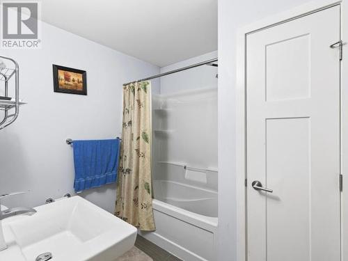 13-85 Aksala Drive, Whitehorse, YT - Indoor Photo Showing Bathroom