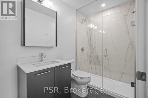 3708 - 101 Roehampton Avenue, Toronto, ON - Indoor Photo Showing Bathroom