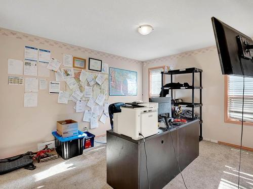 4986 Uplands Drive, Kamloops, BC - Indoor Photo Showing Other Room