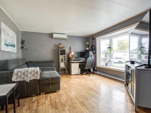 Living room - 52-3950 Boul. Sir-Wilfrid-Laurier, Longueuil (Saint-Hubert), QC - Indoor