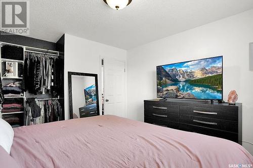 203 Church Drive, Regina, SK - Indoor Photo Showing Bedroom