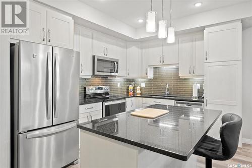 309 322 Saguenay Drive, Saskatoon, SK - Indoor Photo Showing Kitchen With Stainless Steel Kitchen With Upgraded Kitchen