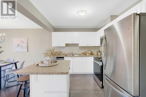 47 Little Ryan'S Way, Bracebridge, ON - Indoor Photo Showing Kitchen With Stainless Steel Kitchen With Upgraded Kitchen