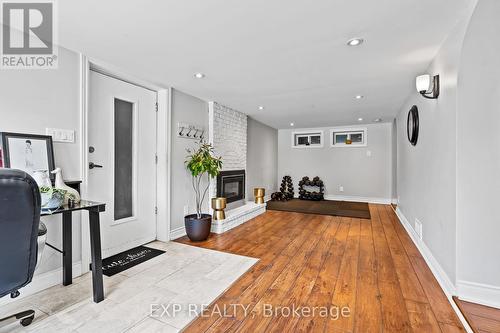 17 Battlefield Drive, Hamilton, ON - Indoor With Fireplace