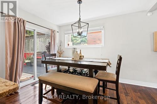 17 Battlefield Drive, Hamilton, ON - Indoor Photo Showing Dining Room