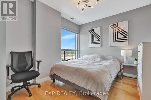 1001 - 1 Victoria Street S, Kitchener, ON - Indoor Photo Showing Bedroom