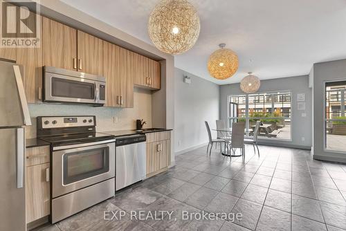 1001 - 1 Victoria Street S, Kitchener, ON - Indoor Photo Showing Kitchen