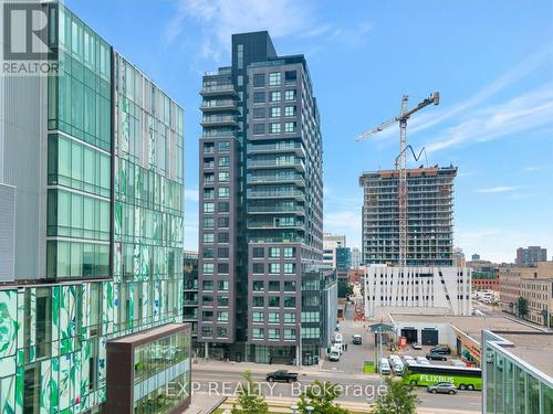 1001 - 1 Victoria Street S, Kitchener, ON - Outdoor With Balcony With Facade