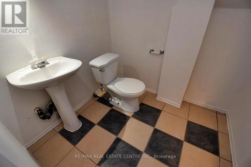 14 Graham Avenue S, Hamilton, ON - Indoor Photo Showing Bathroom