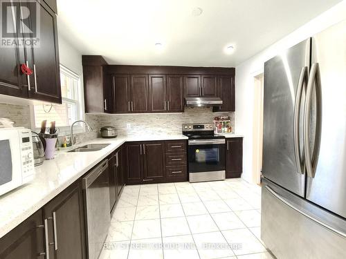 85 - 25 Brimwood Boulevard, Toronto, ON - Indoor Photo Showing Kitchen With Stainless Steel Kitchen With Double Sink With Upgraded Kitchen