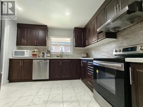 85 - 25 Brimwood Boulevard, Toronto, ON - Indoor Photo Showing Kitchen With Stainless Steel Kitchen