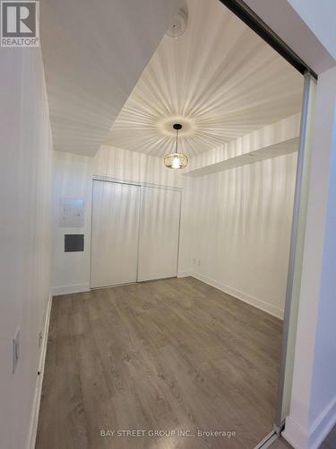 515 - 7608 Yonge Street, Vaughan, ON - Indoor Photo Showing Other Room