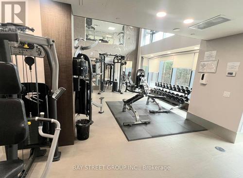 515 - 7608 Yonge Street, Vaughan, ON - Indoor Photo Showing Gym Room