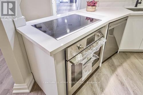 5 Old Wellington Street N, Markham, ON - Indoor Photo Showing Kitchen