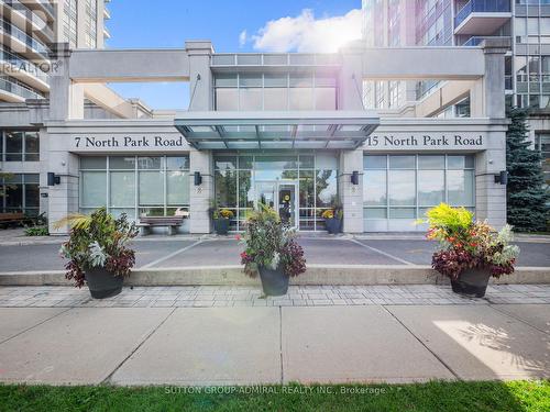 805 - 7 North Park Road, Vaughan, ON - Outdoor