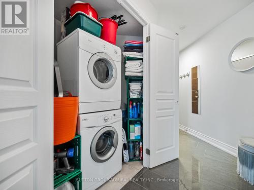 805 - 7 North Park Road, Vaughan, ON - Indoor Photo Showing Laundry Room