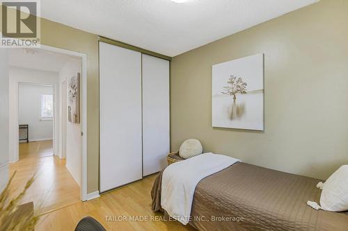 10 Shelbourne Court, Brampton, ON - Indoor Photo Showing Bedroom