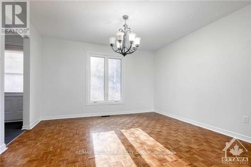 642 Gaines Drive, Ottawa, ON - Indoor Photo Showing Other Room