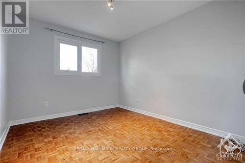 642 Gaines Drive, Ottawa, ON - Indoor Photo Showing Other Room