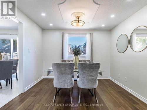 539 Holly Avenue, Milton, ON - Indoor Photo Showing Dining Room