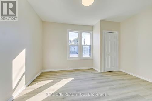 86 Queen Street, Brantford, ON - Indoor Photo Showing Other Room