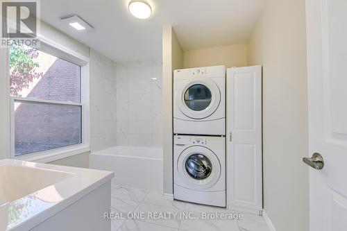 86 Queen Street, Brantford, ON - Indoor Photo Showing Laundry Room