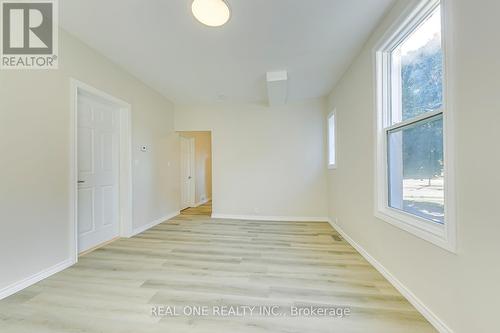 86 Queen Street, Brantford, ON - Indoor Photo Showing Other Room