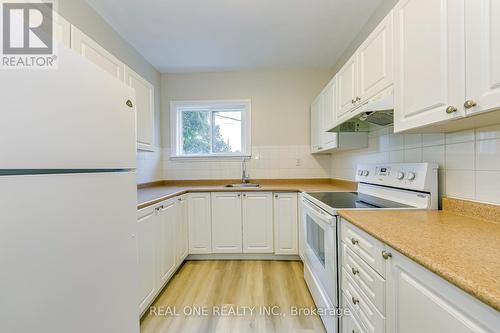 86 Queen Street, Brantford, ON - Indoor Photo Showing Kitchen