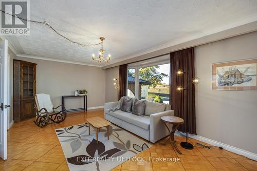 2776 Pigeon Lake Road, Kawartha Lakes, ON - Indoor Photo Showing Living Room