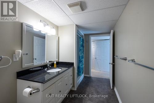 2776 Pigeon Lake Road, Kawartha Lakes, ON - Indoor Photo Showing Bathroom