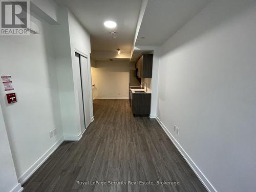 22 - 871 Sheppard Avenue W, Toronto, ON - Indoor Photo Showing Other Room