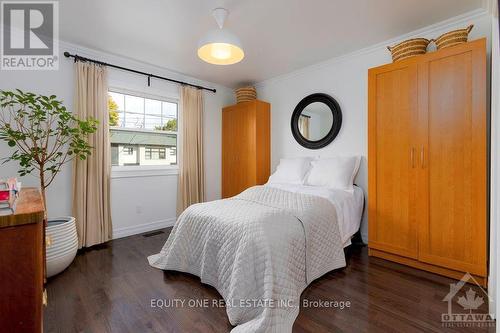 552 Mutual Street, Ottawa, ON - Indoor Photo Showing Bedroom