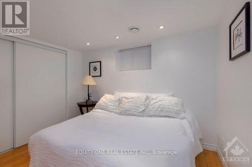 552 Mutual Street, Ottawa, ON - Indoor Photo Showing Bedroom