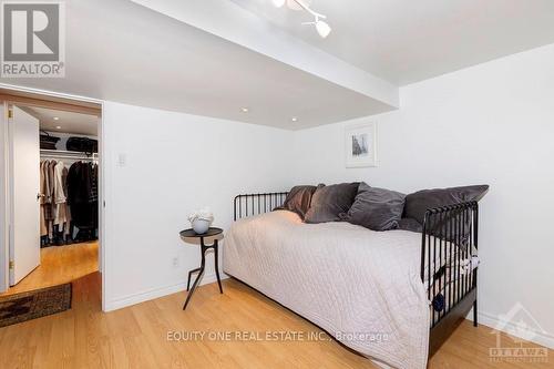 552 Mutual Street, Ottawa, ON - Indoor Photo Showing Bedroom