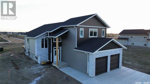 834 Bentley Manor, Saskatoon, SK - Outdoor