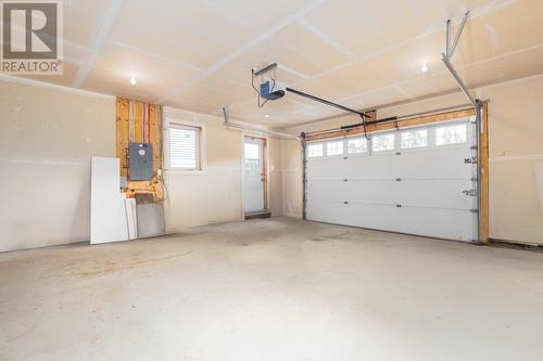 6 River Front Drive, St. Philips, NL - Indoor Photo Showing Garage