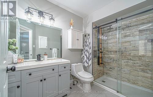 96 Freeland Avenue, Clarington (Bowmanville), ON - Indoor Photo Showing Bathroom