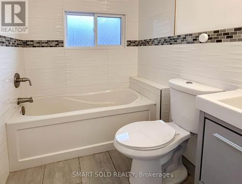 6446 Sherwood Road, Niagara Falls, ON - Indoor Photo Showing Bathroom