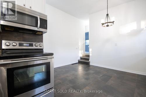 6446 Sherwood Road, Niagara Falls, ON - Indoor Photo Showing Kitchen